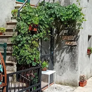 https://nicolas-house.it-tuscanyhotel.com
